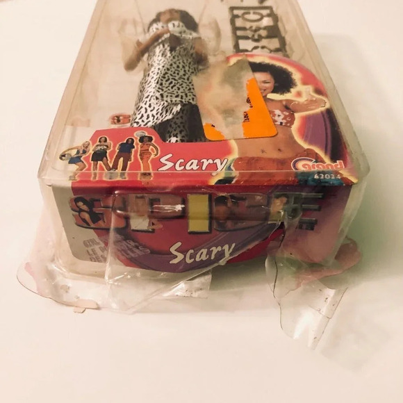 Vintage 1998 Scary Spice Girls 6 Inch Tall  Action Figure Doll Mel B Damaged - Picture 10 of 16